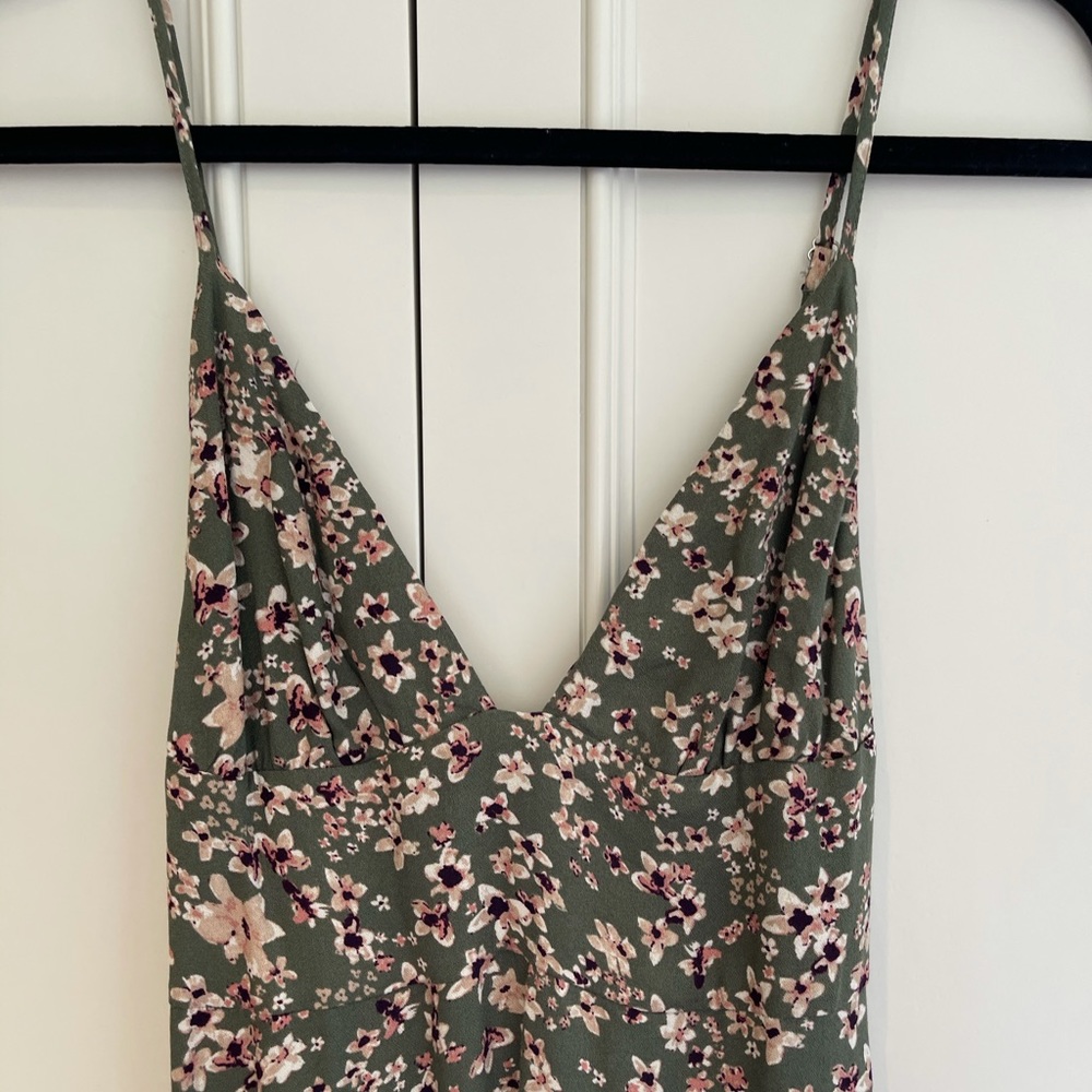 Array Green Sun Dress. - Picture 2 of 6